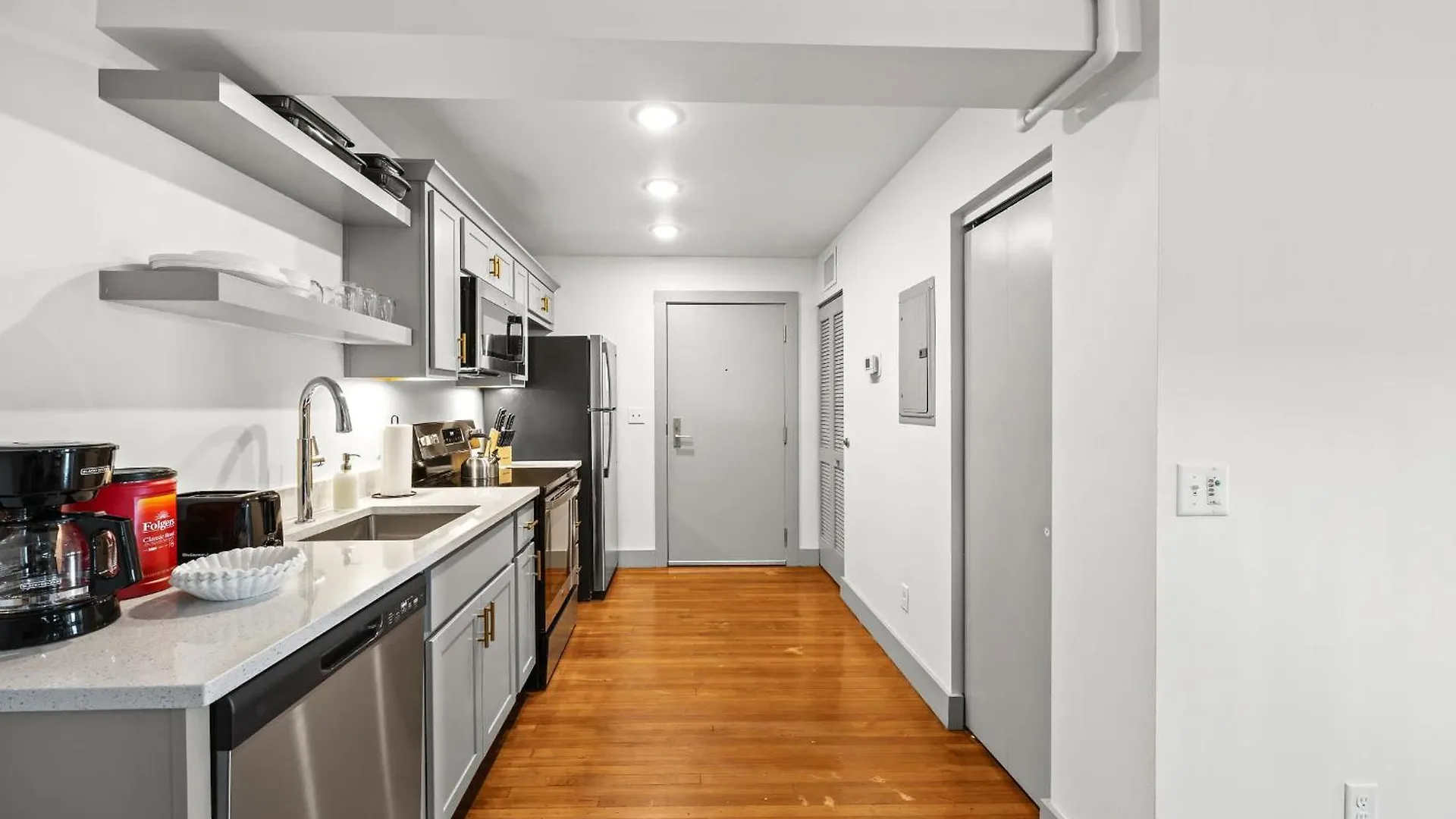 Chic And Comfy Unit W Free Parking Medical District Daire Louisville 0*,  ABD